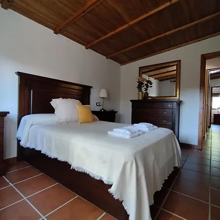 Vivienda Rural Madronos Malcocinado (Andalucia)